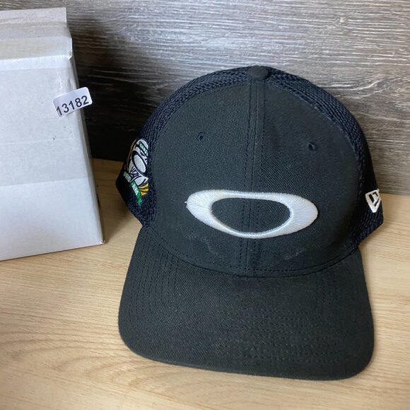 Oakley Pro Am Hat Cap Fitted Mens Large Black Golf Tournament Mesh New Era - Picture 9 of 9